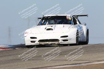 media/Oct-26-2025-CalClub SCCA (Sun) [[8ce1e69566]]/Group 4/Grapevine/